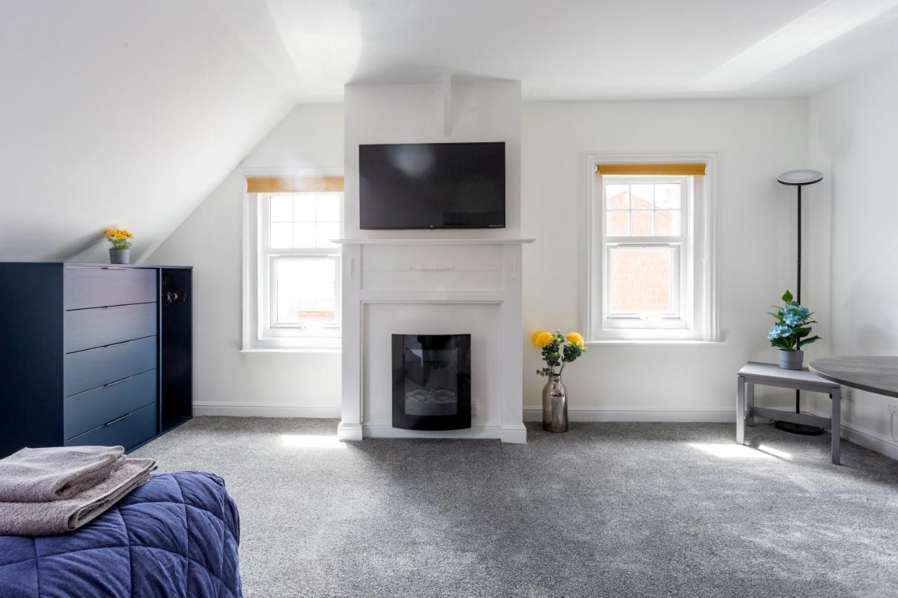 Beach View Luxury Apartment Lyme Regis Buitenkant foto